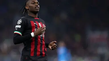Arsenal celuje w Rafaela Leao z Milanu