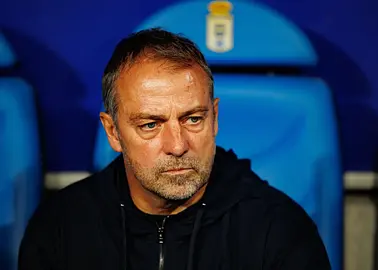Flick bierze Kluiverta na pretemporadę Barcelony