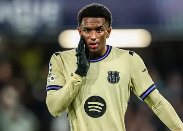 Alejandro Balde może odejść z Barcelony. Jorge Mendes zaoferował go Romie
