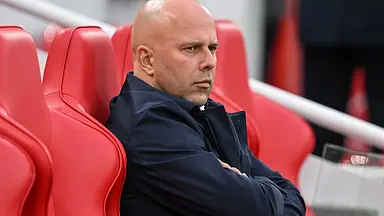 Liverpool negocjuje z Slotem nowy kontrakt