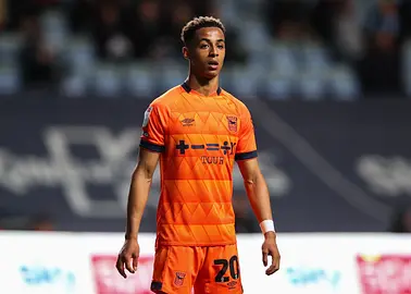 Omari Hutchinson o pracy z trenerem Milanu. Wspomniał o pierwszym golu w Premier League
