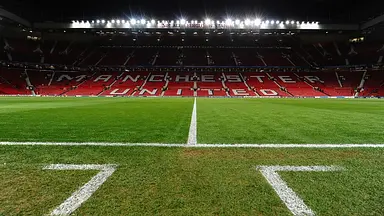 Manuel Ugarte blisko Manchesteru United