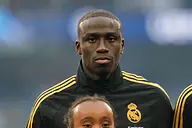 Mendy poza planami Mourinho. Real dopina Cucurellę