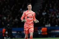 Ter Stegen wciąż na liście Ajaxu. Rozmowy o wypożyczeniu trwają