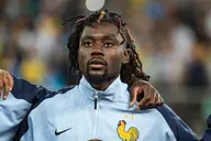Manchester United pyta o Manu Kone z AS Roma. Trwają rozmowy transferowe