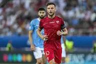 Rakitic żegna się z pracownikami klubu. Jest o krok od wyjazdu do Arabii Saudyjskiej