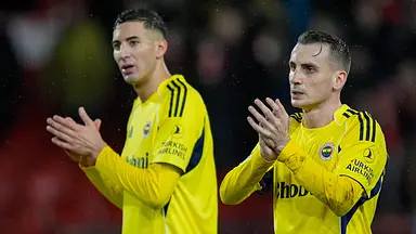 Fenerbahçe odrobiło straty, ale nie wygrało. Roma wywozi punkt z Istanbułu