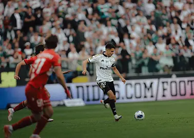 Jagiellonia Białystok - Legia Warszawa: trzy gole w pierwszej połowie, goście prowadzą 2:1