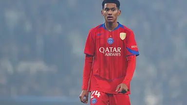 Senny Mayulu z ważną diagnozą. PSG potwierdziło przerwę młodego pomocnika