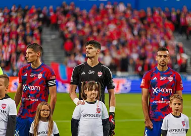 Vladan Kovacević na stałe w Legii Warszawa: nowy bramkarz z doświadczeniem