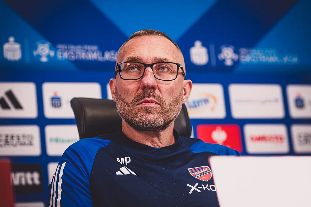 Legia Warszawa w ogniu wyzwań. Papszun ma ręce pełne roboty