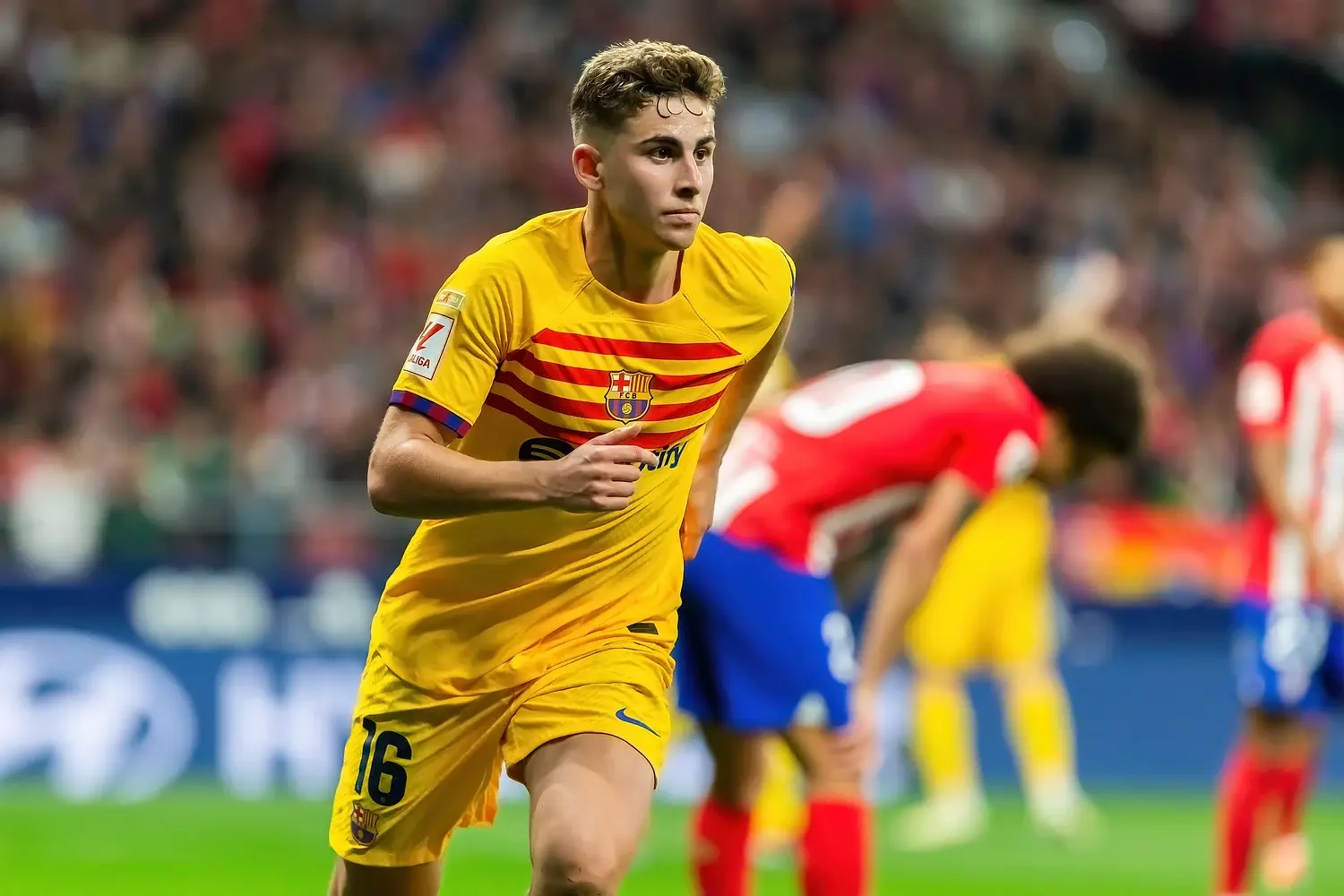 Barcelona pokonuje Levante 3-0 i wraca na fotel lidera