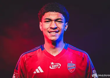 Adam Basse wzmocnił Raków Częstochowa: Młodzieżowy reprezentant Polski przenosi się ze Śląska Wrocław