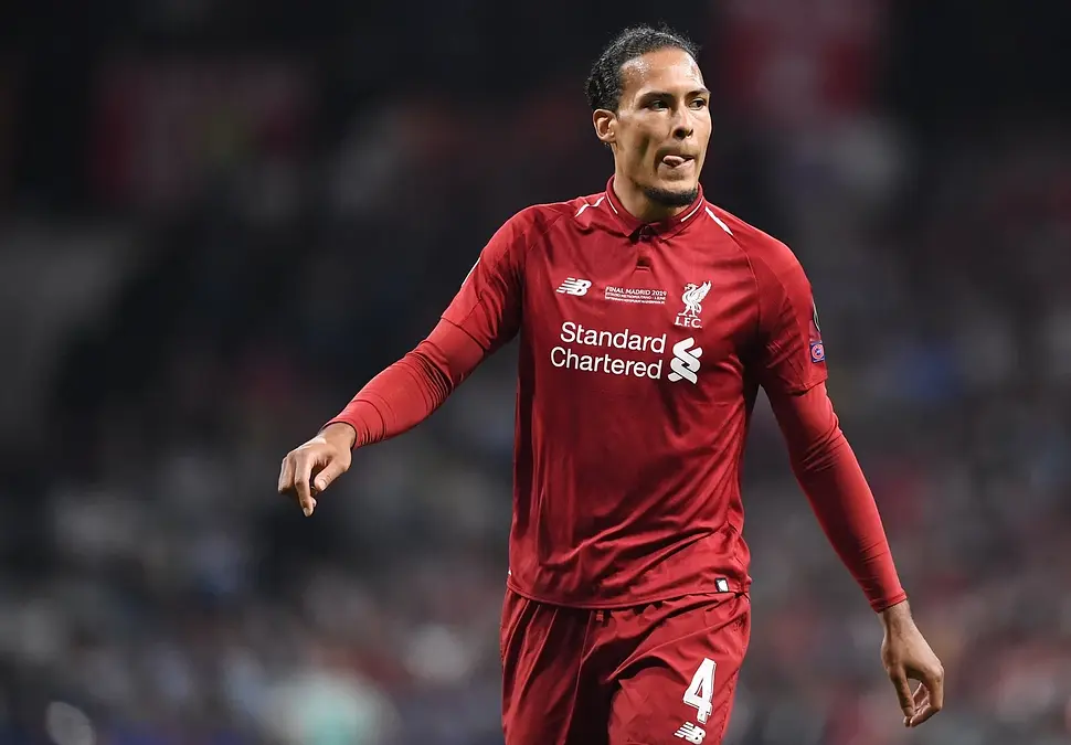 Van Dijk ostrzega przed boiskami. Holandia zaczyna z Japonią